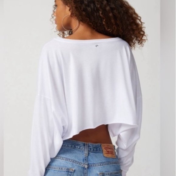Last Price Urban Outfitters Out From Under Addison T Shirt Cropped WHITE XS - Picture 3 of 16